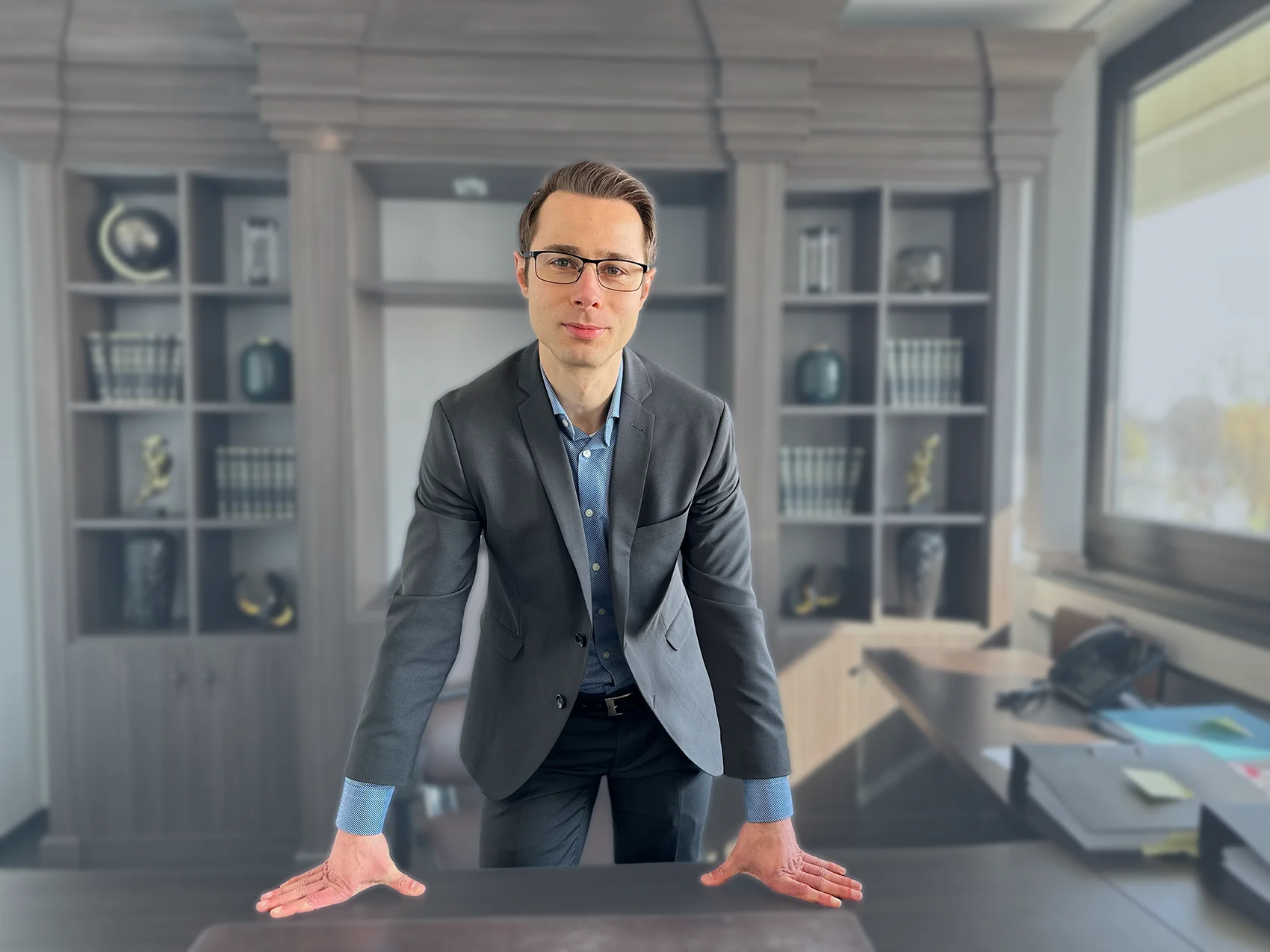Raphael_Lugowski_Schreibtisch